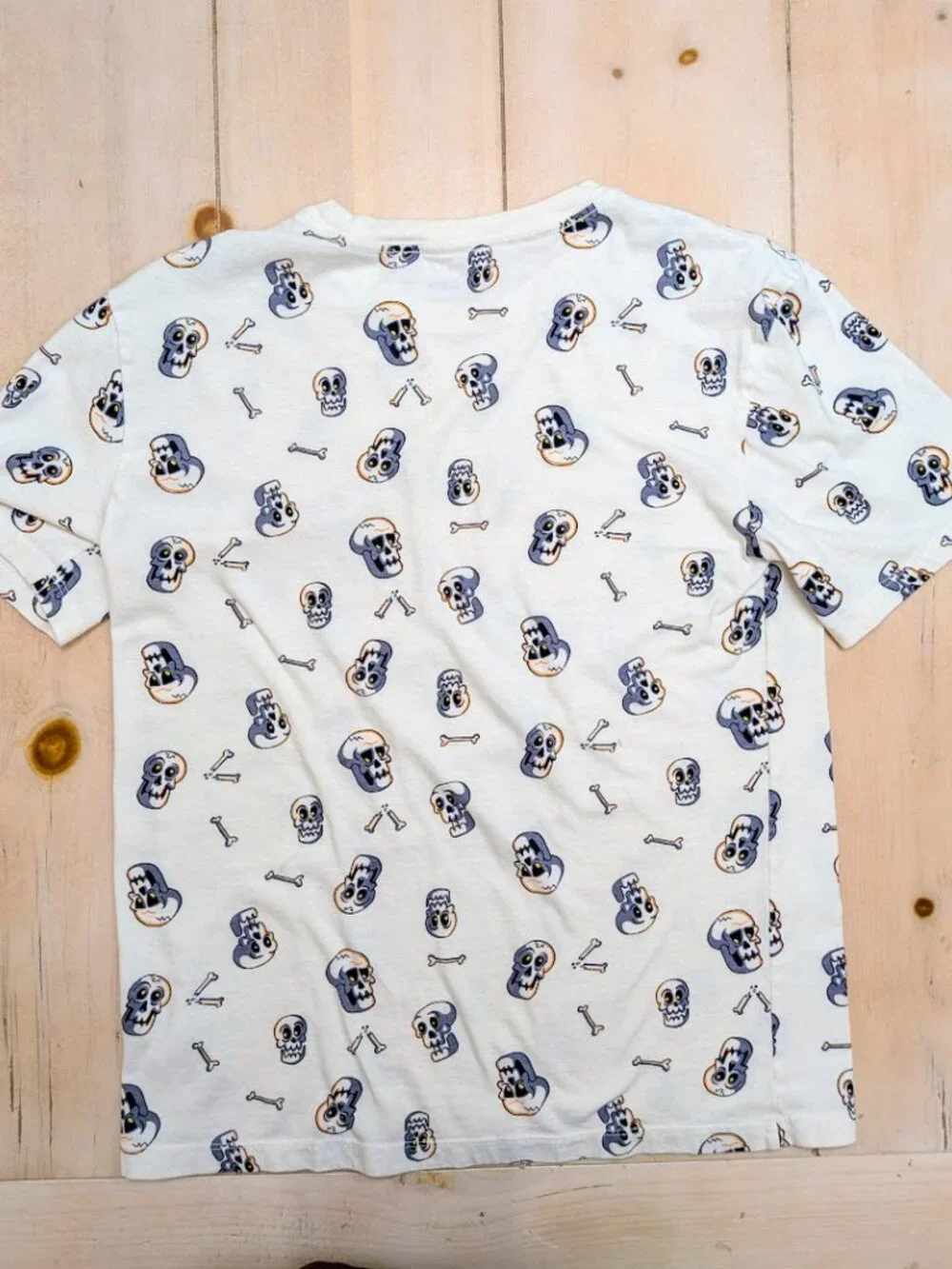 Old Navy Kids XL 14-16 Skull Bones Halloween Graphic T-Shirt